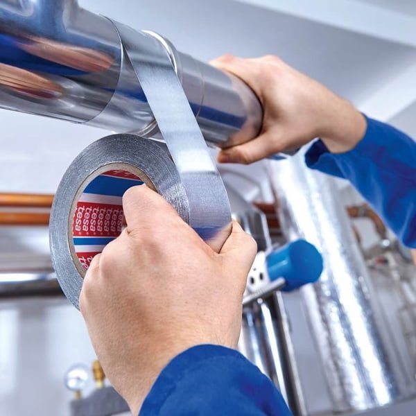 Banda din aluminiu tesa® 60630, culoare argintiu, latime 50 mm, lungime 50 metri, pentru  etansare si impermeabilizare, imbinari, reparatii, montari