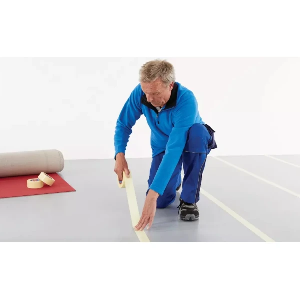 Banda dublu adeziva tesa® 4934, suport textil, transparenta, latime 50mm, lungime 25 metri, uz general, montaj mochete