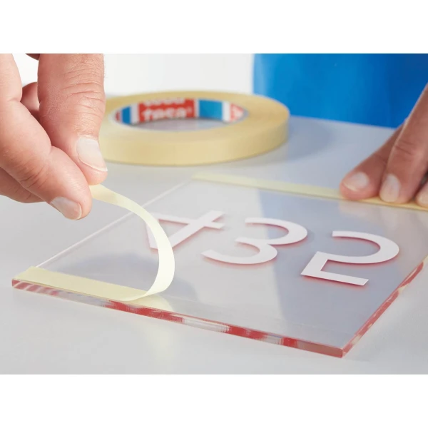 Banda dublu adeziva tesa® 64621, uz industrial, transparenta, latime 19mm, lungime 50 metri, puternica si rezistenta, pentru fixare, montare, agatare