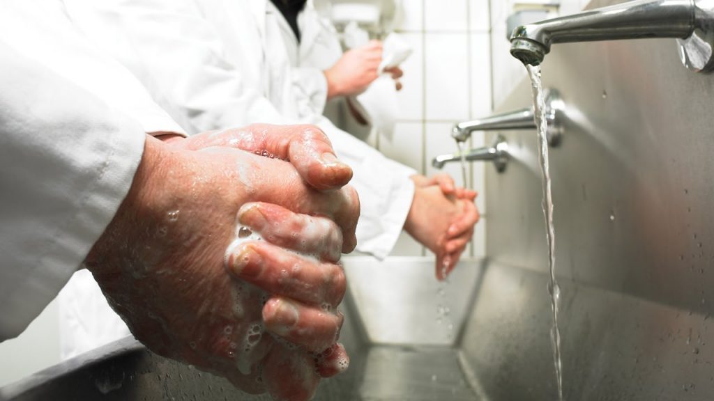 Spalarea mainilor in industria alimentara