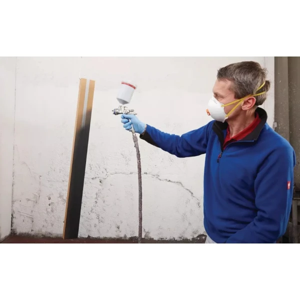 Banda de mascare din hartie tesa® 4341, 38mm x 50m, usor creponata, pentru de metal, cauciuc, sticlă și plastic, rezistenta la 140 °C, adecvata pentru vopsire in camp electrostatic