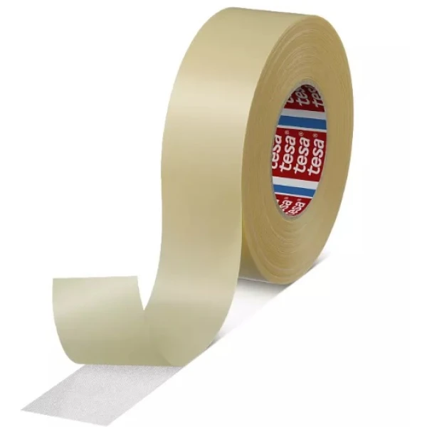 Banda dublu adeziva tesa® 4939, 50mm x 25m, pentru lipirea/montarea temporara a mochetelor si covoarelor la targuri, expoziții, convenții și lucrari de renovare