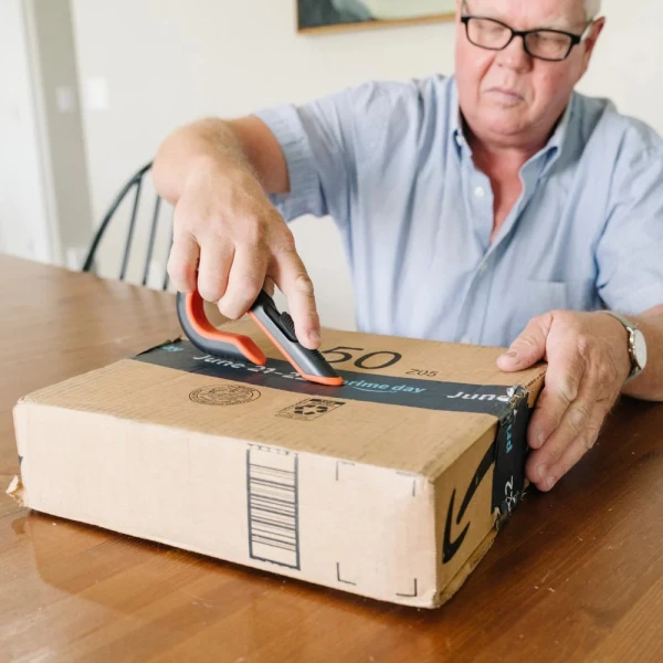 Cutter pentru cutii, cu lama ceramica retractabila, in 3 pozitii, Slice Manual Box Cutter cu maner ergonomic, pentru desfacerea in siguranta a cutiilor sau pachetelor