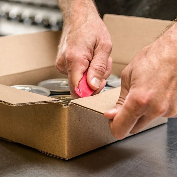 Cutter profesional detectabil pentru taierea ambalajelor produselor alimentare, Klever Kutter, Metal Detectable, albastru inchis, lama dubla din inox, incorporata, certificat pentru industria alimentara, ISO 22196, tratat KLEEN™ Antimicrobial