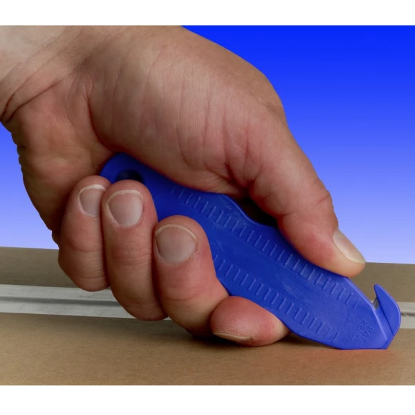 Cutter profesional detectabil pentru taierea ambalajelor produselor alimentare, Klever Kutter, Metal Detectable, albastru inchis, lama dubla din inox, incorporata, certificat pentru industria alimentara, ISO 22196, tratat KLEEN™ Antimicrobial