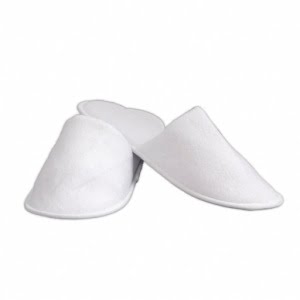 Papuci hotelieri de unica folosinta din frotir sintetic, albi, lungime 28.5cm, inchis la varf, usori, talpa anti-alunecare, marime unica