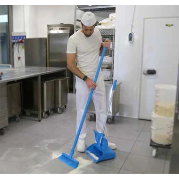 Faras rabatabil cu maner lung 80 cm, tip lobby pan, IGEAX 1082, rosu, cu capac, rezistent la 121 °C autoclavare, pentru industria alimentara, certificata HACCP, FDA