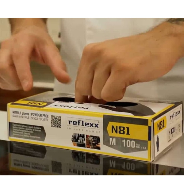 Manusi nitril negre, Reflexx N81, nepudrate, grosime 0.06 mm,100 buc / cutie, pentru HoReCa, saloane si domeniul industrial si medical