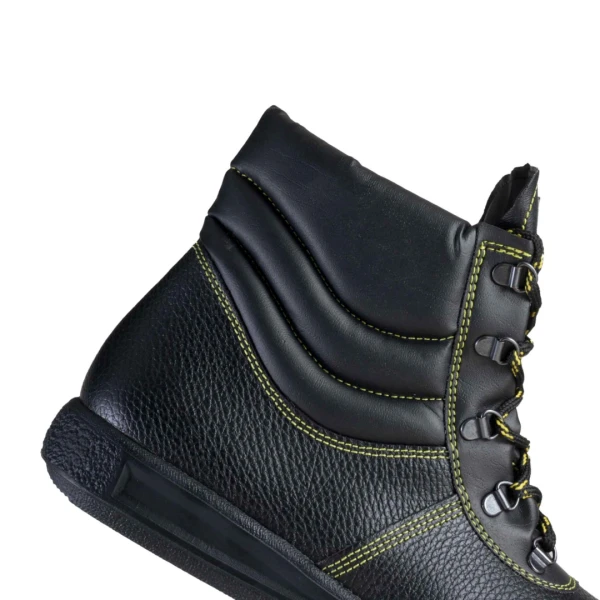 Bocanci Sirin Durazis S2 HI HRO SRC -  material rezistent la abraziune, asigură aerisirea piciorului, lipită din cauciuc nitrilic, tip burduf, dublată cu material spongios, înșiretare prin perforații consolidate cu capse metalice