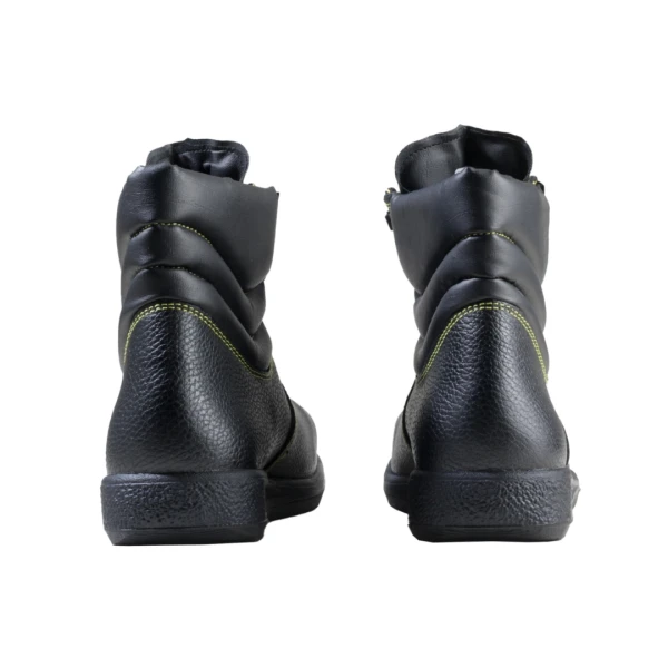 Bocanci Sirin Durazis S2 HI HRO SRC -  material rezistent la abraziune, asigură aerisirea piciorului, lipită din cauciuc nitrilic, tip burduf, dublată cu material spongios, înșiretare prin perforații consolidate cu capse metalice