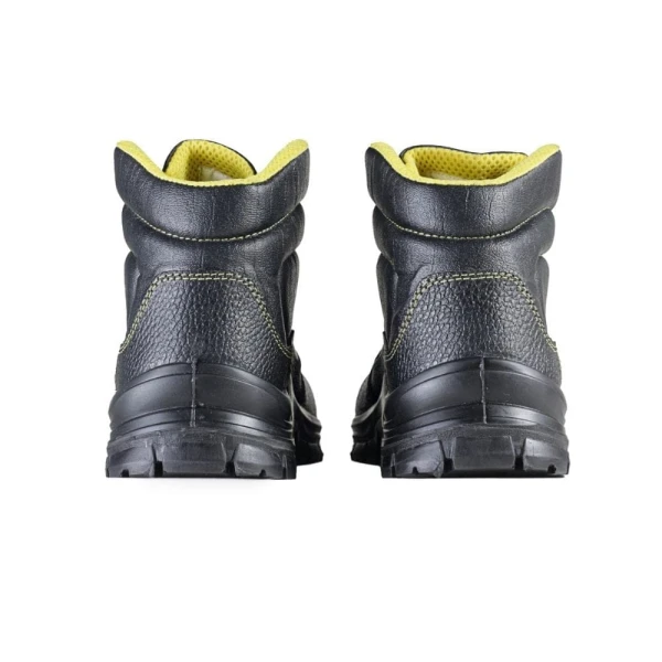 Bocanci Sirin Bora New S1 SRC din  material rezistent la abraziune, care asigură aerisirea piciorului, cu talpă PU 1D, tip burduf dublat cu material spongios și înșiretare prin perforații consolidate cu capse metalice.