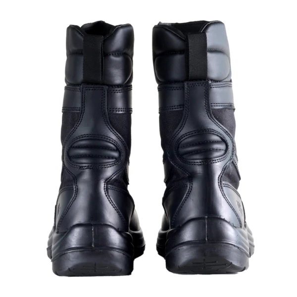 Bocanci Sirin Burebista 02 FO WR SRC, membrana impermeabila, asigura aerisirea piciorului, PU 2D, tip burduf dublata cu material spongios, insiretare prin perforatii consolidate cu capse metalice