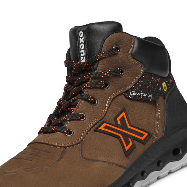 Bocanci Exena Uranus S3 ESD SRC din material textil perforat rezistent la abraziune cu tehnologie Energy PU 2D și limbă tip burduf dublată cu material spongios.