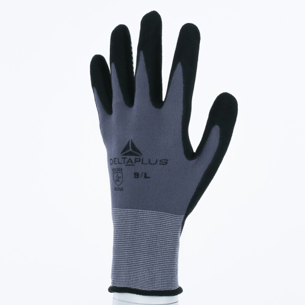 Mănușă tricotată cu strat protector - Poliamidă, Spandex - Polimer apă neted - Calibru : 15, culori: Gri-Negru