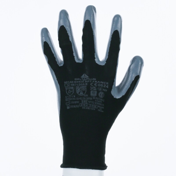 Mănușă tricotată cu strat protector - Poliester - Nitril neted - Calibru : 13, culori: Negru-Gri